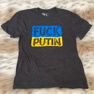 Support Ukraine T-shirt size L